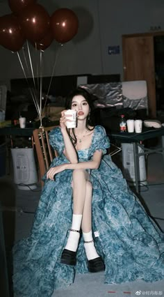 Fancy Dress Poses, Dress Poses Instagram, Dress Poses, Princess Evening Dress, Birthday Photo Shoot, Aesthetic Korean, Fashion Design Collection, Korean Birthday, Poses Instagram