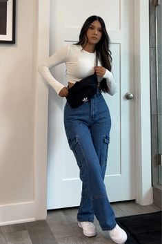 Cargo Jeans curated on LTK Picolandia Outfits Women, Casual Spring Outfits Aesthetic, Winter Outfits Everyday, Basic Dress Outfit, Basic Casual Outfits, Long Sleeve Outfit Ideas, Styling Basics, Casual Basic Outfits, Outfit Casual Mujer