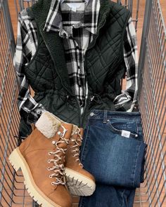 Cute Fall Outfits For Date Night, Womens Fall Clothing, Trendy Christmas Outfits, Nice Outfits, Fall Outfit Ideas, Cute Everyday Outfits, Plaid Tops