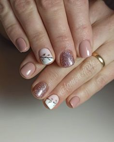 Short Nails For Moms, Nails For Grandma, Mom Nails Short, Glitter Gel Nail Designs, Gold Gel Nails, Beauty Hacks Nails, Pink Gel Nails, Ombre Nails Glitter, Glitter Gel Nails