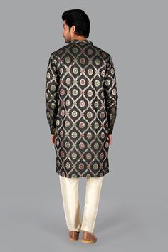 Black banarasi silk kurta with woven floral jaal motifs. Comes with pant. - Aza Fashions Black Embroidered Bandhgala Kurta, Cocktail Reception, Kurta With Pants, Plain Black, Black Hand, Pants Pattern, Mandarin Collar, Aza Fashion, Mens Pants