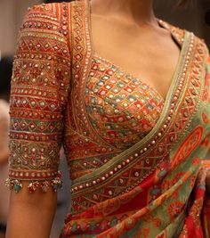 Hair Garland, Blouses Designs, Bridal Sarees South Indian, Fashion Show Dresses, Dresses Traditional, Indian Saree Blouse, Indian Saree Blouses Designs, Trendy Blouse, Saree Designs Party Wear