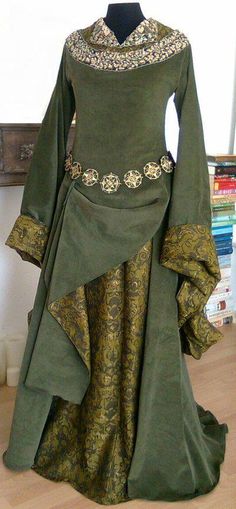 Green Gown, Period Outfit, Historical Costume, Fantasy Clothing