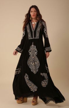 Embroidered Maxi Dress, Eclectic Fashion, Peasant Tops, Boho Vibe, Rib Cage, Black Maxi Dress, Fashion Classy, Velvet Dress, Get Dressed