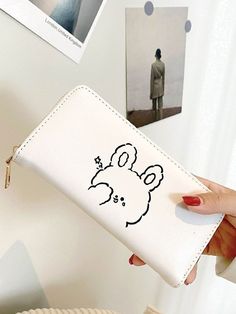 White Wallet Aesthetic, Long Wallet Aesthetic, Aesthetic Wallets For Women, Wallets For Women Aesthetic, Cute Wallet Aesthetic, Aesthetic Wallet, Wallet Aesthetic, Tanishq Jewellery, Cute Suitcases