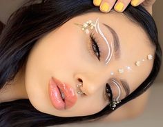 Sharp Liner, Glossier Gloss, Casual Makeup, Face Art Makeup, Cool Makeup Looks, Colorful Eye Makeup, Makeup Eye Looks, Creative Makeup Looks, Fantasy Makeup