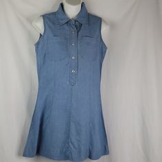 In Euc. Approximate Flat Lay Measurements Are In The Photos. Please Check Measurements For Best Fit. Except For Nwt And For Dry Clean Items, All Are Washed In No-Fragrance, No-Dye Laundry. Comes From Non Smoking, No Pets Home. I Welcome Questions And Inquiries. O Denim Tunic, Pet Home, Light Denim, Liz Claiborne, Tunic Top, Flat Lay, Tunic Tops, Dry Clean, Dye