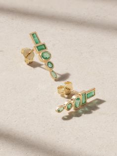 Sorellina's 'Monroe' collection strikes an "elegant balance" between geometric silhouettes. Handcrafted from 18-karat gold, these 'Totem' earrings are set with 0.96-carats of emeralds in various shapes. Stack yours with other styles from the label. Gold Emerald Earrings, Bea Bongiasca, Witcher Geralt, Emerald Earrings, Enamel Earrings, Emerald Jewelry, Scarf Jewelry, Dream Jewelry, Fine Jewellery Earrings