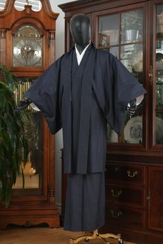 HAORI SIZE: Vertical Length: 96 cm (Collar Seam to Hem) Horizontal Length: 66 cm (Sleeve to Center Back Seam) Sleeve Depth: 49 cm (Sleeve Top to Bottom) Torso Width: 62 cm (Armpit to Armpit) KIMONO SIZE: Vertical Length: 144 cm (Collar Seam to Hem) Horizontal Length: 66 cm (Sleeve to Center Back Seam) Sleeve Depth: 49 cm (Sleeve Top to Bottom) Torso Width: 61 cm (Armpit to Armpit) FABRIC: Silk GAUGE: Medium TEXTURE: Soft CONDITION: Good-Excellent BLEMISHES: There are many stain spots on Haori. I Traditional Fitted Kimono With Kimono Sleeves, Traditional Sets With Kimono Sleeves For Wedding, Traditional Wedding Sets With Kimono Sleeves, Traditional Long Kimono For Ceremonies, Traditional Long Fitted Kimono, Traditional Fitted Long Kimono, Traditional Long Wedding Robe, Mens Robes, Men's Kimono