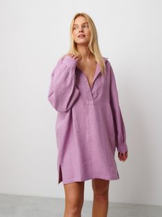 "SKY is an oversized long sleeve linen tunic dress. DETAILS - Collar neckline - Long sleeves - Above knee length - Oversized fit - 100% midweight European linen fabric - Cut and sewn to order just for you in our studio COLOR - Radiant Orchid, you can also choose other colors above - Fabric samples are available here https://www.etsy.com/listing/586569696/linen-fabric-samples SIZING & FIT - Size down for a more fitted look - Model is 5'8\" / 173cm and wearing a size S CARE FOR LINEN - Machine wash up to 30ºC/86ºF gentle cycle - Lay flat to dry or tumble dry low - Warm iron if needed - Do not bleach SIZE GUIDE Size conversion guide Size XS (US 0-2, IT 36-38, UK 4-6, Japan 3-5, France 32-34) Size S (US 4-6, IT 40-42, UK 8-10, Japan 7-9, France 36-38) Size M (US 8-10, IT 44-46, UK 12-14, Japan Linen Beach Dress, Kimono Wrap Dress, Linen Wrap Dress, Linen Kimono, Linen Tunic Dress, Studio Color, Kimono Wrap, Radiant Orchid, Linen Shirt Dress