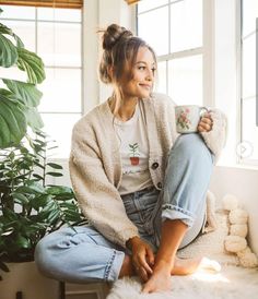 Girly Pose, Kristin Johns, Fresh Whipped Cream, Cozy Morning, Homemade Hot Chocolate, Amazing Hair, Hair Fashion, Mode Inspo, Mom Style