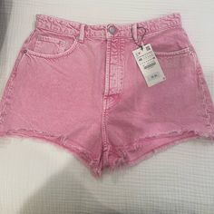 Nwt Zara Pink Acid Wash Denim Shorts, Size 14. Pink Jean Shorts With Pockets For Spring, High Waist Pink Jeans With Frayed Hem, Spring Pink Jean Shorts With Pockets, Pink Jeans With Frayed Hem For Summer, Pink Denim Shorts With Pockets, Trendy Pink Jean Shorts With Pockets, Pink Mid-rise Shorts With Pockets, Trendy Pink Relaxed Fit Jean Shorts, Pink Short Summer Jeans