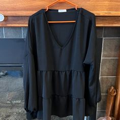 Tiered Solid Black V-Neck Elastic At Sleeve Never Worn Black V-neck Top For Fall, Black V-neck Top For Brunch, Chic Soul, Solid Black, Long Sleeve Blouse, Top Blouse, Blouses, Womens Tops, Elastic