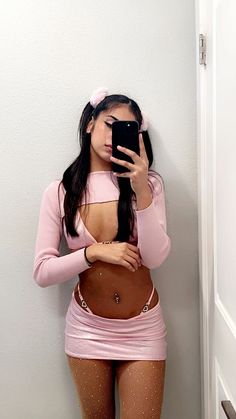 Pink Rave Outfit Ideas, Pastel Rave Outfit, Beyond Wonderland Outfit Rave Ideas, Pink Rave Outfits, Beyond Wonderland Outfit, Rolling Loud Outfits, Pink Rave Outfit, Cute Rave Outfits, Wonderland Outfit