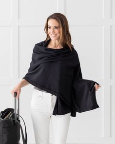 Shawl For Women, Travel Scarf, Cashmere Poncho, Stylish Scarves, Cotton Throws, Knit Outfit, Charcoal Color, Look Chic, Cotton On