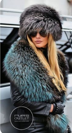 Fantastic Fox, Fur Hats, Fur Shawl, Black Leather Gloves, Looks Party, Fur Hat