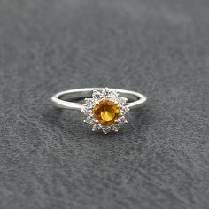 Yellow Gemstone Ring, Aquamarine Ring Vintage, Blue Aquamarine Ring, March Birthstone Ring, Oval Cut Ring, Ring Pop, Sparkly Ring, Engagement Ring Photos, Citrine Jewelry