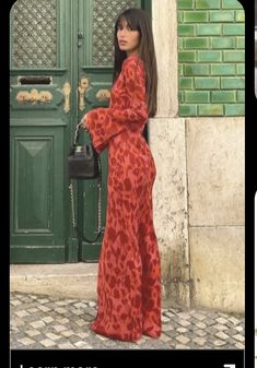 Summer Outfits Long Dresses, Mysterious Outfits, Outfit Wishlist, Dark Mysterious, Chic Evening Dress, Casual Ootd, College Outfit, Fashion Photography Poses, Fashion 101