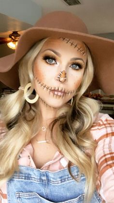 Easy Cute Scarecrow Makeup, Lady Scarecrow Makeup, Easy Scare Crow Halloween Makeup, Scarecrow Women’s Makeup, Crow Costume Womens Makeup, Diy Cute Scarecrow Costume, Scarecrow Make Up Ideas, Halloween Hair And Makeup For Work, Women’s Scarecrow Make Up