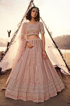 Elegant Lehenga, Peach Lehenga, Lehenga Choli Designs, Mirror Work Lehenga, Indian Outfits Lehenga, Organza Lehenga, Party Wear Lehenga Choli, Organza Blouse, Lehenga Choli Online