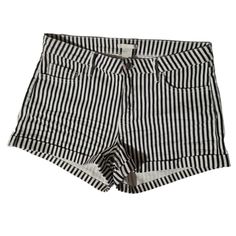 H&M Black And White Striped Shorts Nwt 8 H&m High-waisted Cotton Shorts, H&m Fitted Cotton Shorts, Fitted Cotton Shorts By H&m, H&m Black Shorts, H&m White Cotton Shorts, Vintage Striped Short Bottoms, Best Chinos, Striped High-rise Cotton Shorts, Striped Bottoms With Built-in Shorts