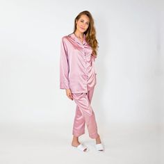 Dusty Pink Pants Set Pajamas, Personalized Bridesmaid Pajamas, Custom Bride Pajamas, Custom Pants Pajamas, Custom Bridesmaid PJs, Custom PJs, Bridesmaid Pajamas, Short Pjs, Bridesmaid PJ, Bridesmaid Pajama Set, Bridesmaid PJ Set, Bridal Party PJs, Long Pajamas, Short Pajamas, satin Pajamas, Satin Pajamas, Pyjamas, Bridal Pjs, satin Pjs, Bridesmaid Pj Set, Bridesmaid Pajamas, satin Pajamas, Wedding Pajamas, Short Pajamas, Satin Pjs, White Pjs, White Pajama, Pants Pajamas, Bachelorette Pajamas  Gi Pink Satin Home Sets, Pink Satin Loungewear Sets, Pink Satin Pajama Party Sets, Pink Long Pants Sets For Sleepover, Pink Long Pants Sets For Pajama Party, Bridesmaid Pants, White Pajama Pants, White Pjs, Bachelorette Pajamas