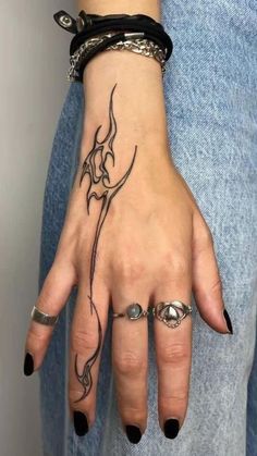 #BEAUTY, #RELATIONSHIPS #Fashion #Animals #Outfits #Winter Outfits #Animals Miniature Tattoos, Tato Henna, Sharpie Tattoos, Tattoos Geometric, Small Hand Tattoos, Dope Tattoos