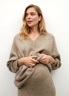 Pregnant Women Fashion, Dresses For Pregnant Women, Women Dress Online, Stylish Maternity Outfits, Fall Maternity, Maternity Photography Poses, Pregnancy Looks, Pregnancy Wardrobe, Bump Style