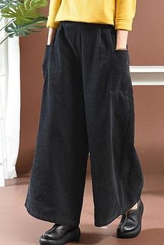 Women Loose Corduroy Wide Legs Pants Non-stretch Corduroy Casual Bottoms, Casual Non-stretch Corduroy Bottoms, Black Corduroy Pants For Spring, Black Wide Leg Corduroy Pants, Black Casual Corduroy Jeans, Black Corduroy Casual Jeans, Casual Black Corduroy Jeans, Casual Corduroy Wide Leg Pants With Pockets, Dressing Over 60