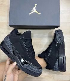 Jordan 3 Black, Jordan Shoes For Men, Nike Shoes Women Fashion, Pretty Sneakers, Jordan Retro 3, Jordan Spizike, Trendy Shoes Sneakers, Nike Fashion Shoes, Pretty Shoes Sneakers