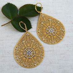 Large earrings, paper-thin, very lightweight. Large earrings that are comfortable. Earrings Paper, Gold Filigree Earrings, Vintage Style Earrings, Filigree Earrings, Gold Filigree, Earrings Statement, Large Earrings, Style Earrings, 14kt Gold