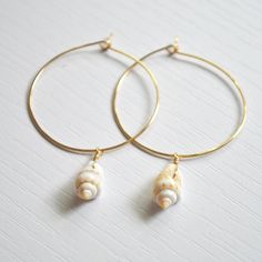 Handmade Gold Shell With Beachy Style, Gold Dangle Shell Earrings For Beach, Gold Dangle Shell For Beach, Adjustable Gold Shell With Beachy Style, Adjustable Gold Shell In Beachy Style, Handmade Gold Hoop Earrings For Beach, Gold Dangle Shell Earrings Ocean-inspired, Ocean-inspired Gold Hoop Earrings For Beach, Gold Shell-shaped Hoop Earrings For Beach