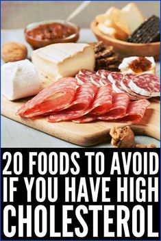 20 Foods to Avoid If You Have High Cholesterol | The symptoms and warning signs of high cholesterol are often silent, and if you're looking for tips to reduce the risks of heart disease, we're sharing a list of foods to avoid as well as 7 cholesterol lowering foods to add to your recipes and grocery lists so you can make heart healthy meals and snacks to lower your LDL. These foods also making losing weight easier! #hearthealthyfoods #highcholesterol #cholesterolloweringrecipes Regime Anti Cholesterol, Heart Healthy Meals, Cholesterol Friendly Recipes, Healthy Meals And Snacks, Low Cholesterol Diet Plan, Cholesterol Foods, Low Cholesterol Diet, Cholesterol Lowering, List Of Foods