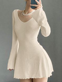 Street Y2k, Knitted Long Sleeve, Mini Dress White, Bodycon Floral Dress, Mini Dresses Online, Mini Robes, Dress Beige, Dress Stores Online, Crop Top Blouse