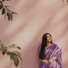 Kurti Poses Photography, Stylish Pic, Sisters Photoshoot Poses, Saree Poses, Fashion Network, Sisters Photoshoot, Saree Photoshoot, Desi Fashion Casual, Stylish Photo Pose