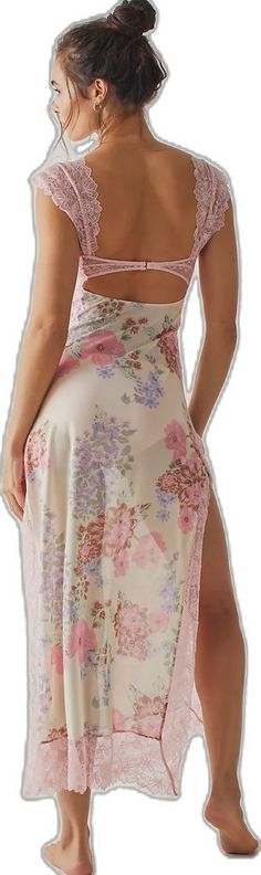 Flirty Floral Print Maxi Dress, Feminine Sheer Maxi Dress, Feminine Floral Print Backless Maxi Dress, Fitted Split Maxi Dress For Spring, Fitted Maxi Dress With Sheer Back For Spring, Chic Spring Maxi Dress With Sheer Back, Boho Clothing, Boho Outfits, Sweetheart Neckline