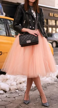 Tutu Skirt Women Outfits Classy, Tulle Outfit, Tulle Dresses, Tutu Skirts, Nyfw Street Style, Tulle Skirts