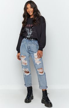 Feminine Fits, Soft Grunge Outfits, Placement Print, Black Tiger, Aesthetic Grunge Outfit, Oversized Jumper, Grunge Look, Tomboy Style Outfits