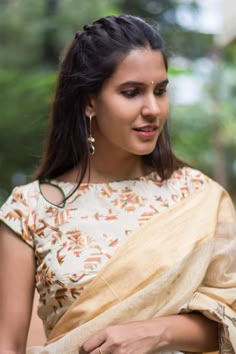 Indian Outfit Ideas, Outfit Ideas Wedding, Blouse Necklines, Boat Neck Blouse