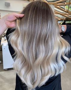 Blonde Ashy Hair Balayage, Fade Dyed Hair, Level 6 Brunette Hair, White Sand Hair, Ash Blonde Balayage Long Hair, Blonde Balayage Cool Tone, Ashy Blonde Balayage Dark Roots, Cool Toned Blonde Hair Balayage