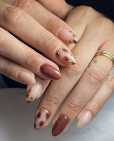 Gold Detail Nails, Detail Nails, Types Of Nails Shapes, Minimal Nails Art, Nail Techniques, Minimal Nails, School Nails, Pretty Gel Nails, Cute Gel Nails