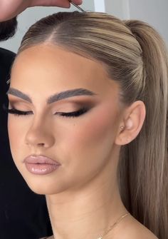 Nude Glam Makeup, Michael Polansky, Make Up Nude, Contouring Makeup, Chinese Woman, Faceless Men, Prom Makeup Looks, The Faceless