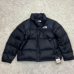 The North Face Men’s 1996 Retro Nuptse Puffer Jacket Nwt Black - Size Xl. Https://Www.Thenorthface.Com/En-Us/Mens/Mens-Jackets-And-Vests/Mens-Insulated-And-Down-C300771/Mens-1996-Retro-Nuptse-Jacket-Pnf0a3c8d?Color=Le4&Utm_content=Ecomm&Utm_medium=Cpc&Utm_source=Google&Utm_campaign=Us%20%7c%20all%20%7c%20hybrid%20%7c%20shop%20-%20aut%20~%20all%20-%20all%20%20-%20trending%20products%20-%20general%20-%20pmax%20shopping&Utm_term&Gad_source=1&Gbraid=0aaaaadl87ibpg49-Tjr5fi4zbb4up7au9&Gclid=Cj0kcqia- Heavyweight Winter Outerwear For Streetwear, Heavyweight Long Sleeve Winter Outerwear, Oversized Puffer Jacket Outfit, North Face Nuptse Jacket, Jackets For Winter, The North Face Puffer Jacket, Black Coat Men, 1996 Retro Nuptse Jacket, North Face 1996