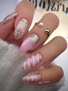 Gold Nail Designs, Christmas Nails Acrylic, Pink Acrylic Nails, New Year's Nails, Christmas Nail Art, Nail Arts