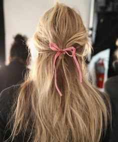 Bow Hairstyle, Ribbon Hairstyle, Haircut And Color, Minimal Chic, Hair Mask, Hair Day