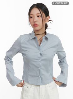 basic-cropped-cotton-buttoned-shirt-oa416 / Light blue Preppy Women, Festival Trends, Buttoned Shirt, School Style, Beige Top, Prom Outfits, Boatneck Sweater, Fashion Korean, Plus Size Jeans