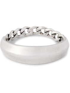 Find BOTTEGA VENETA Sterling Ring 21 on Editorialist. Made from sterling silver, Bottega Veneta's ring is cast in a subtly angular shape with a solid chain link underside inspired by Cuban necklaces. It's simple enough to stack alongside other styles but also striking worn on its own. Modern Chain Ring For Formal Occasions, Classic White Gold Chain Ring, Modern White Gold Metal Chain Ring, Classic Silver Rings With Chain Detail, Classic Silver Chain Ring, Classic Silver Ring With Chain Detail, Modern Silver Chain Link Ring, Classic Silver Link Rings, Modern Silver Chain Ring