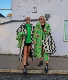 oliviaandalice på LTK Models Street Style, Colorful Fits, Lookbook Inspiration, Denim Trench Coat, Matching Sets Outfit, Model Street Style, Winter Lookbook, Illustration Fashion Design, Eclectic Fashion