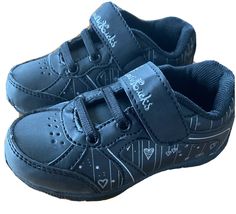 Crown Kicks Toddler Kids Sneakers Shoes Girls Size 6 Black Silver. Condition is new. Size 6 Adorable girls shoes with hearts. Black and silver. Hook and loop closure. Please see pictures. Thank you for shopping our store. Please visit our store for more great merchandise. Shoes With Hearts, Toddler Kids, Kids Sneakers, Black And Silver, Hook And Loop, Sneakers Shoes, Silver Heart, Baby Accessories, Girls Shoes