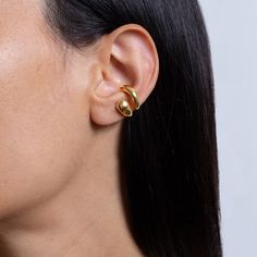 Trendy Jewelry Ideas, Gold Cartilage Earrings, Chunky Earrings, Gold Ear Cuff, Festival Accessories, Earrings Inspiration, Statement Drop Earrings, Trendy Earrings, Ear Cuffs